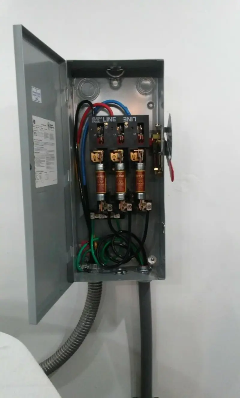 Three-phase disconnect switch installed for Electrical Wiring & Rewiring in Hubbard